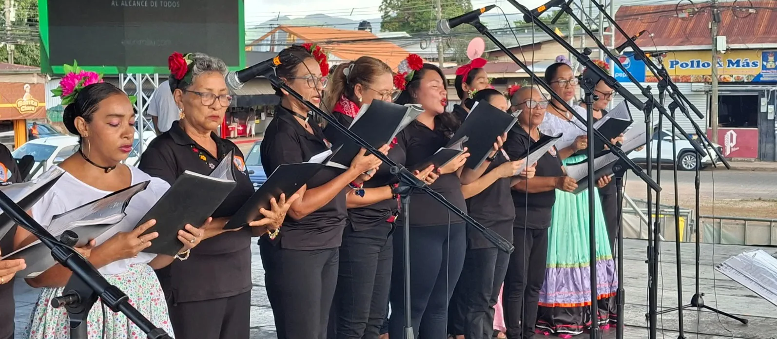 Coro Voces de Paz del Centro Cívico por la Paz de Santa Cruz